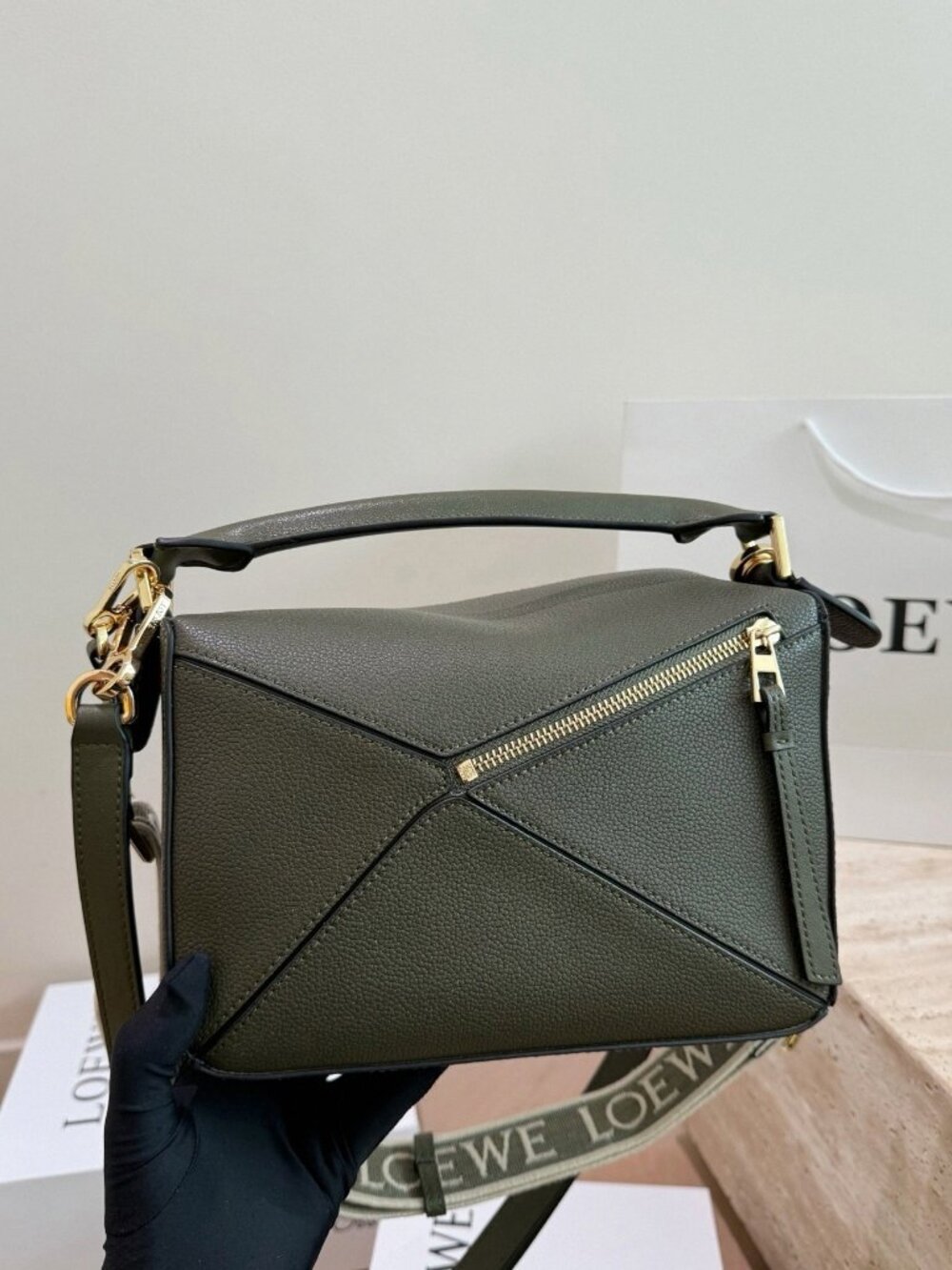 Loewe Geometric Bag, Calfskin, 24 x 15 cm